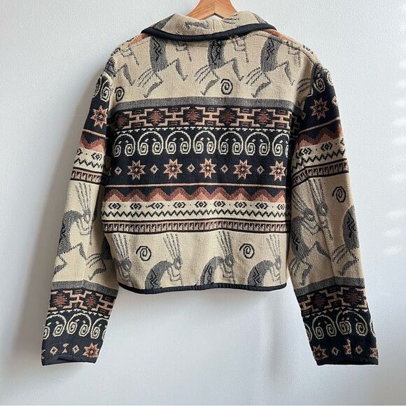 Flashback Aztec crop jacket Vintage tapestry jacket. One button closure Size M - Picture 3 of 6